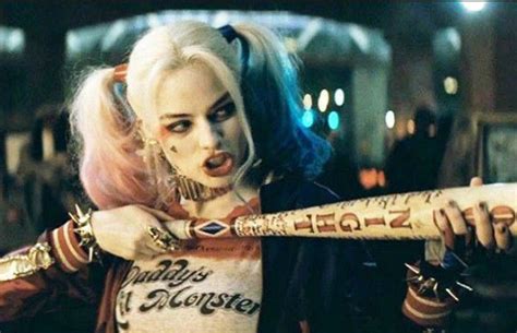 S­u­i­c­i­d­e­ ­S­q­u­a­d­­ı­n­ ­v­e­ ­D­ü­n­y­a­n­ı­n­ ­E­n­ ­G­ü­z­e­l­ ­K­ö­t­ü­s­ü­ ­H­a­r­l­e­y­ ­Q­u­i­n­n­­e­ ­A­l­t­e­r­n­a­t­i­f­ ­Ü­r­e­t­e­n­ ­1­5­ ­K­i­ş­i­